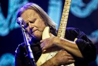 13 Walter Trout live